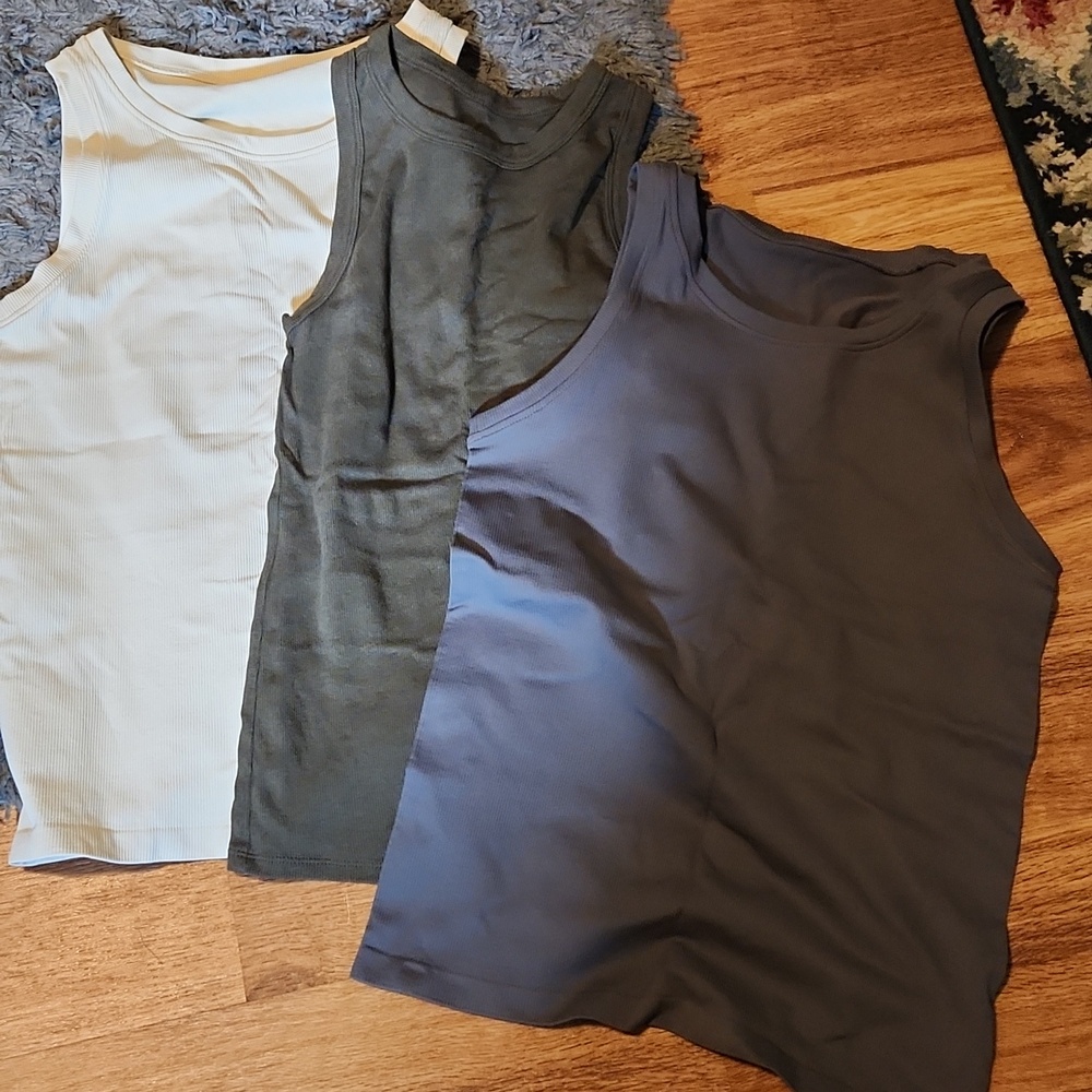 3 Womens tank tops medium